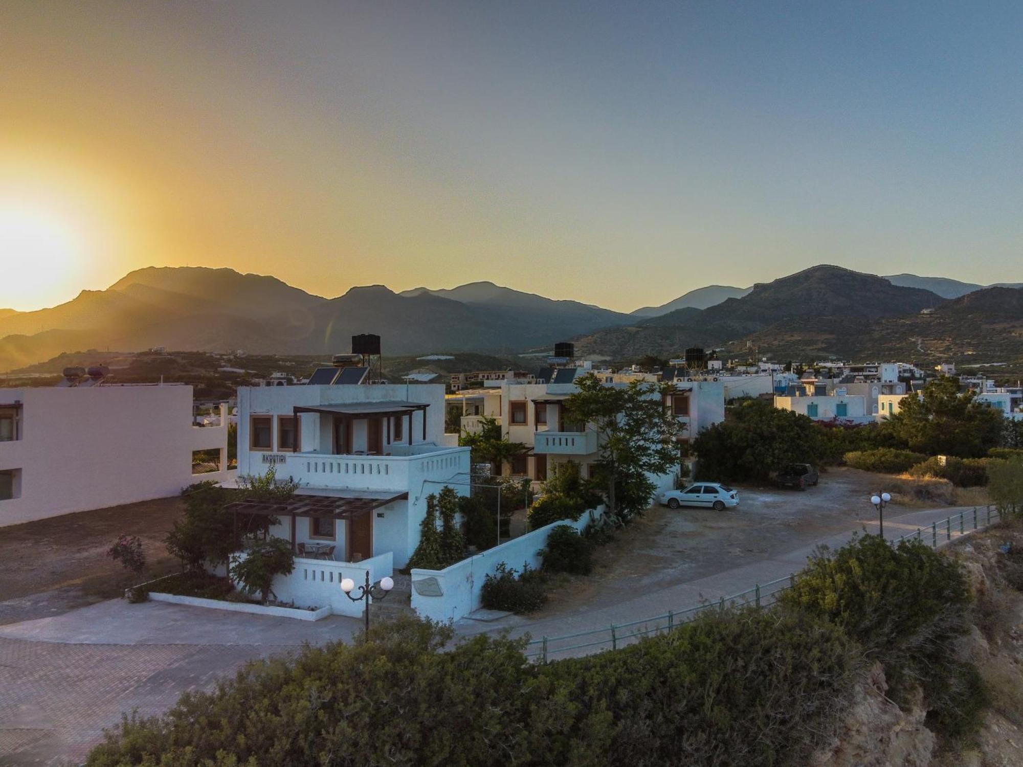 Akrotiri Apartments Макригиалос Экстерьер фото